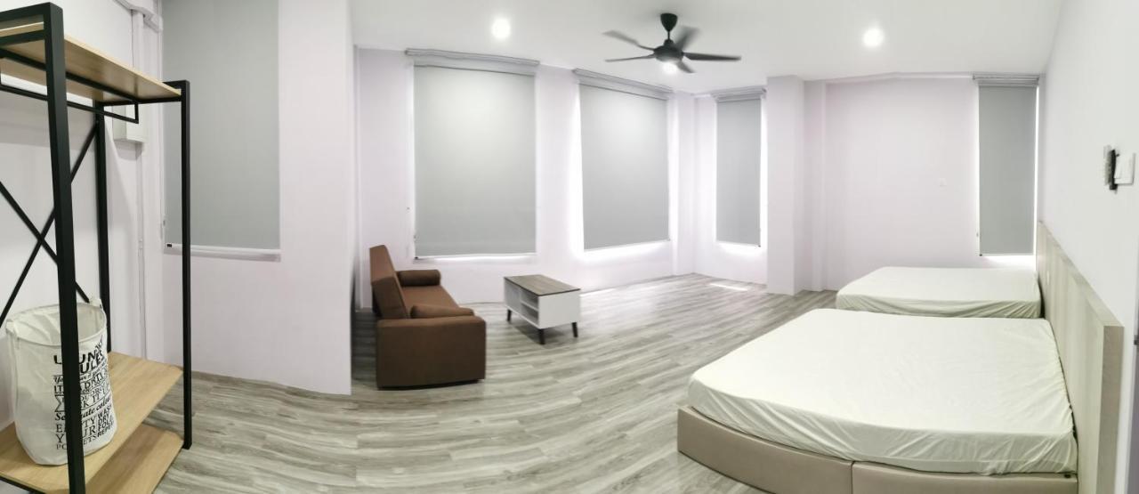 Mersingfirstfloor丰盛港二楼民宿 Bagian luar foto