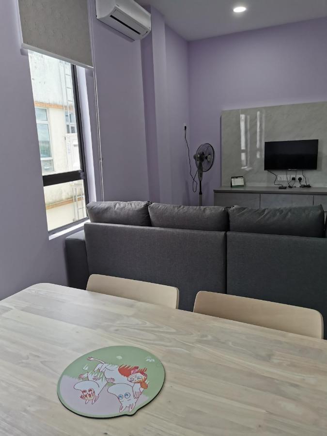 Mersingfirstfloor丰盛港二楼民宿 Bagian luar foto