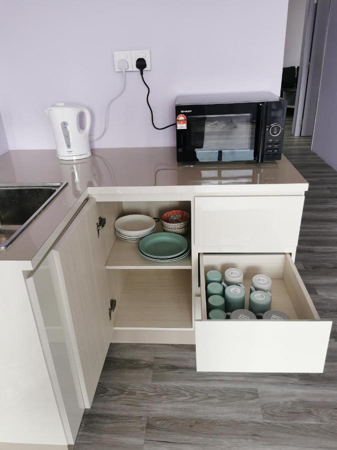 Mersingfirstfloor丰盛港二楼民宿 Bagian luar foto