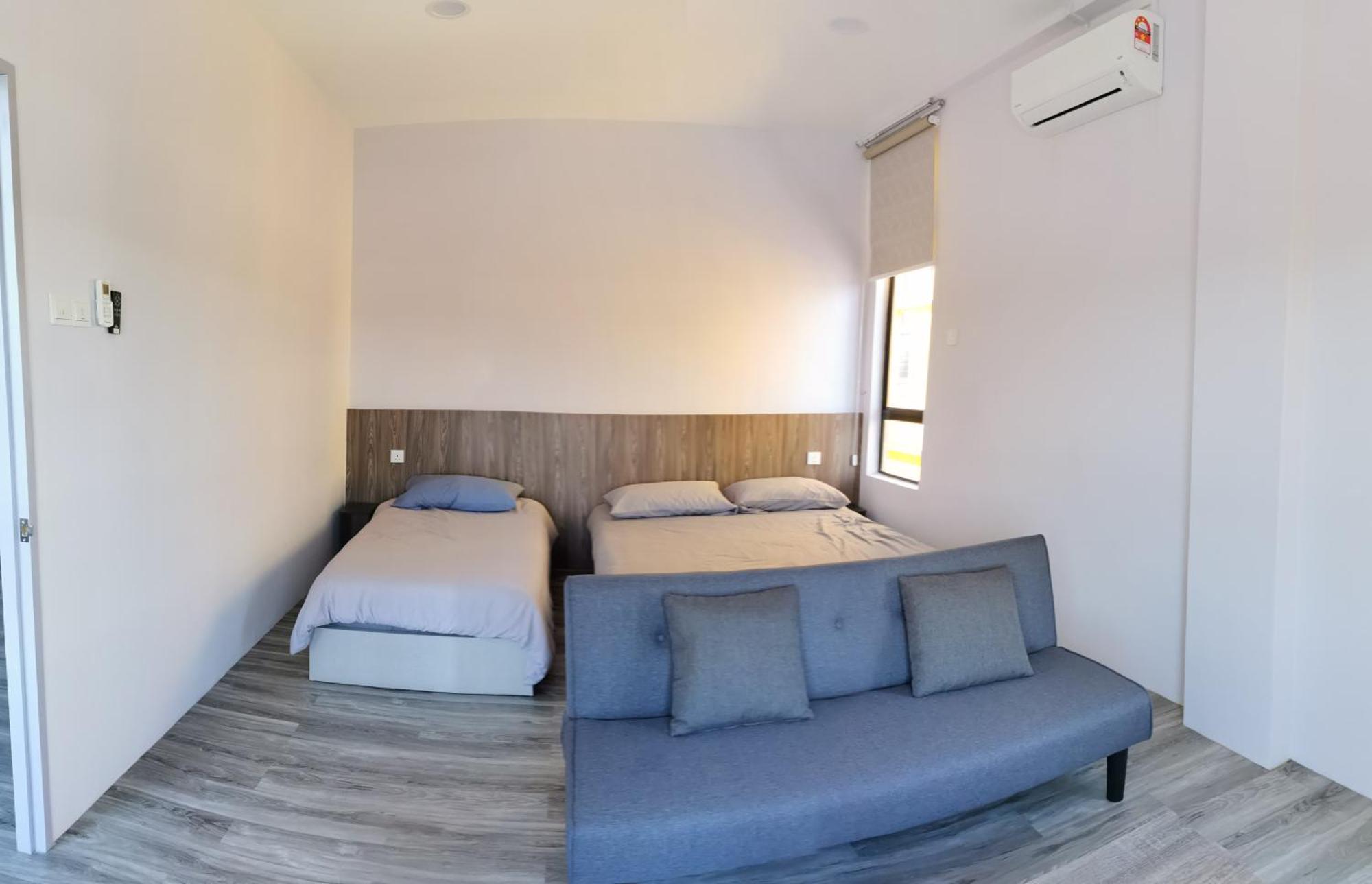 Mersingfirstfloor丰盛港二楼民宿 Bagian luar foto